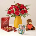 Rote Liebe: Rosen, Pralinen, Karte & Teddybär