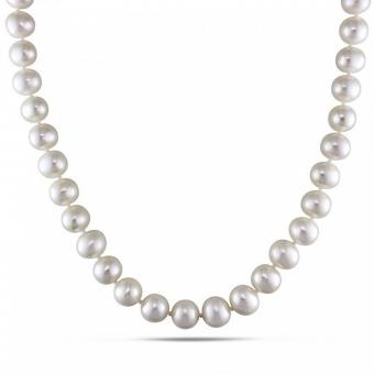 Collana di perle bianche d'acqua dolce