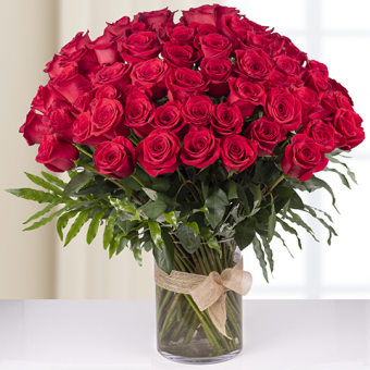 Infinite passion: 100 red roses