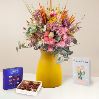 Dolce Vita: Wonderland Bouquet, Chocolates and Card