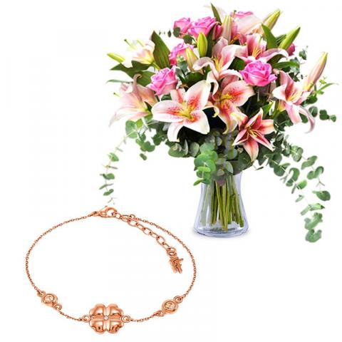 Lirios, rosas y pulsera de Folli Follie