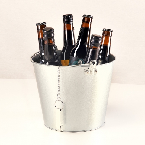 Beer Lover Kit: Birre Artigianali e Cubo Metallico con Apritore