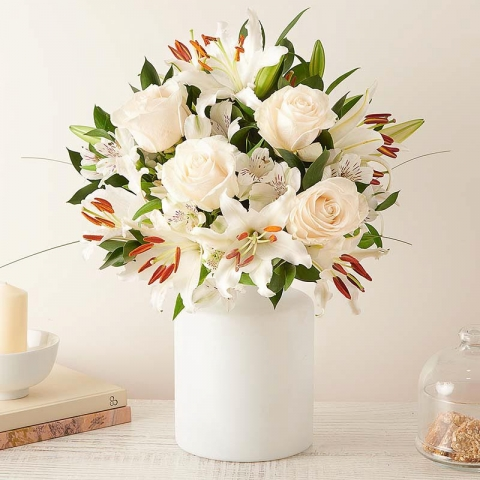 Pure White: Lilies and Roses