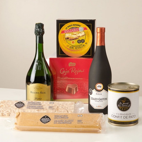 Exclusive Feast: Wine and Sweet Snacks