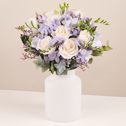 Send Flowers to Milan, Flower Delivery with FloraQueen